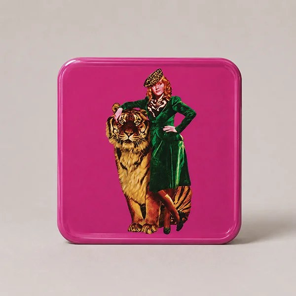 TRAYS & CO
