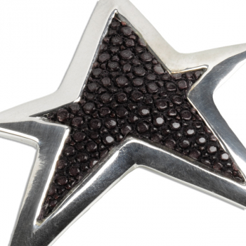 a cuckoo Moment, pendants star, sterling silver, black stingray, detail