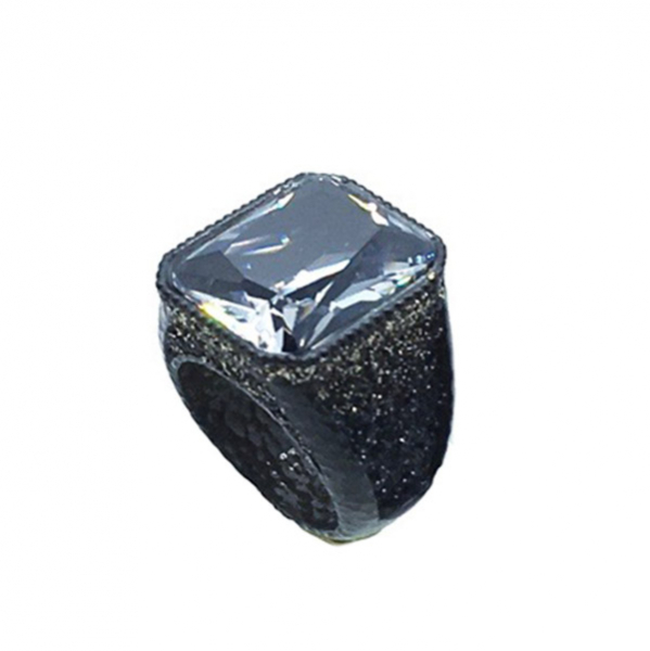 Kmo ring solo black-gold with large faceted crystal