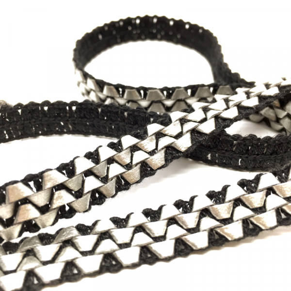 ribbon, Trimming, 12 mm, leather, silver-black, detail