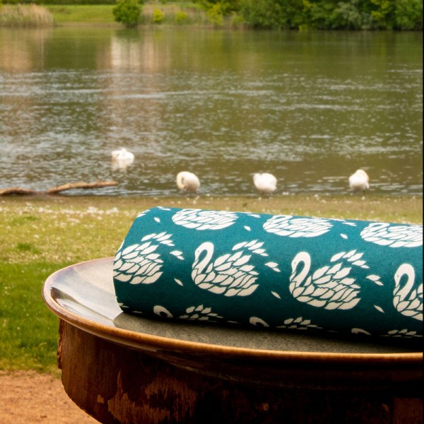 Paviot napkin Cygne, green, with gold Motiv Swans style