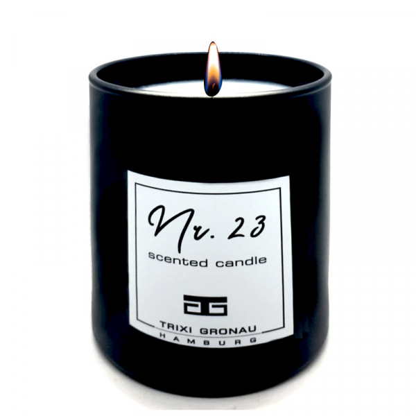 Trixi Gronau Scented Candle No. 23 Lily & Cotton, musk, vanilla, amber, black glas